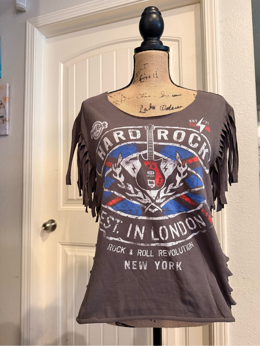 Hard Rock Cafe Brown Fringe Sleeve Graphic Tee with Red & Blue Accents